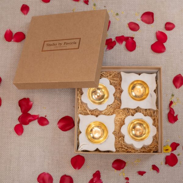 Floral-Shaped Marble Tea-Light Holder — Star Design with Brass Inlay (4 Inch)