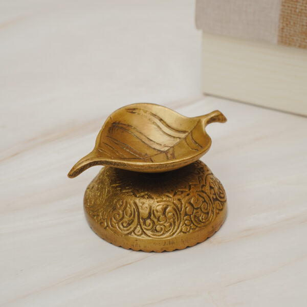 Brass  peepal leaf oil lamp (Diya)