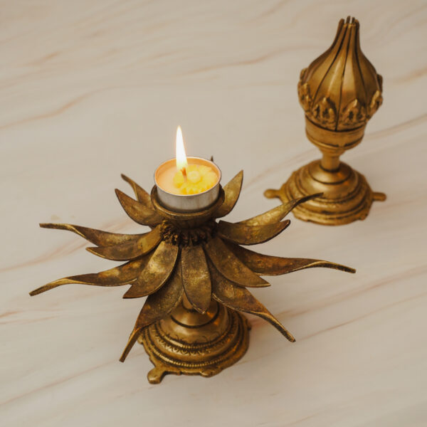Brass lotus candle stand  ( collapsible )
