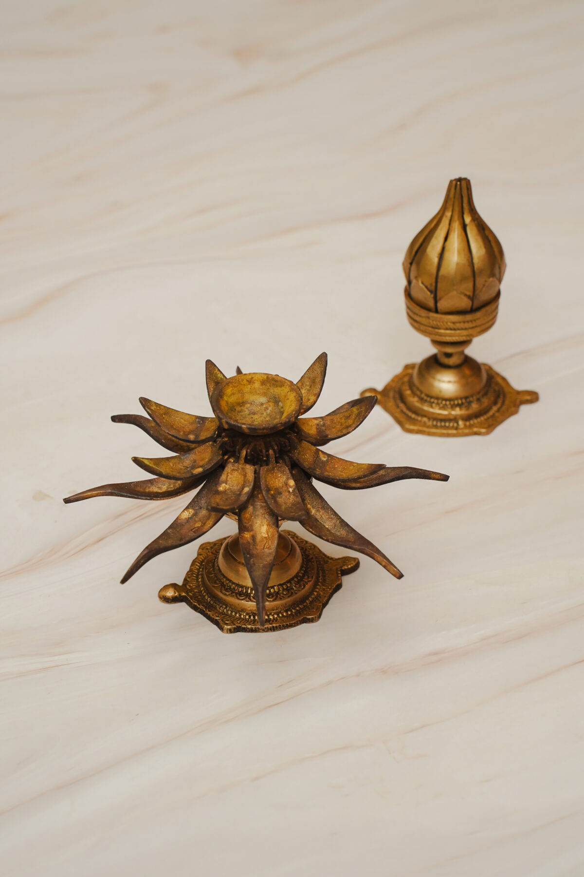 Brass Lotus Candle Stand (Collapsible) – Antique Design