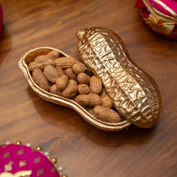 Peanut-Shaped Metal Snack Bowl – Min. 25 pcs @ ₹450